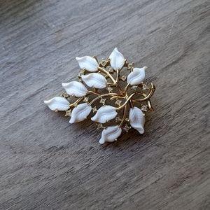 Vintage Trifari Leaf Brooch